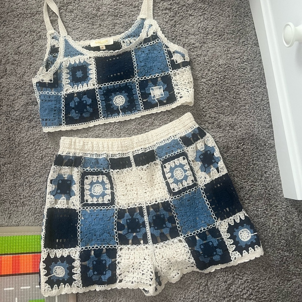 Two piece set